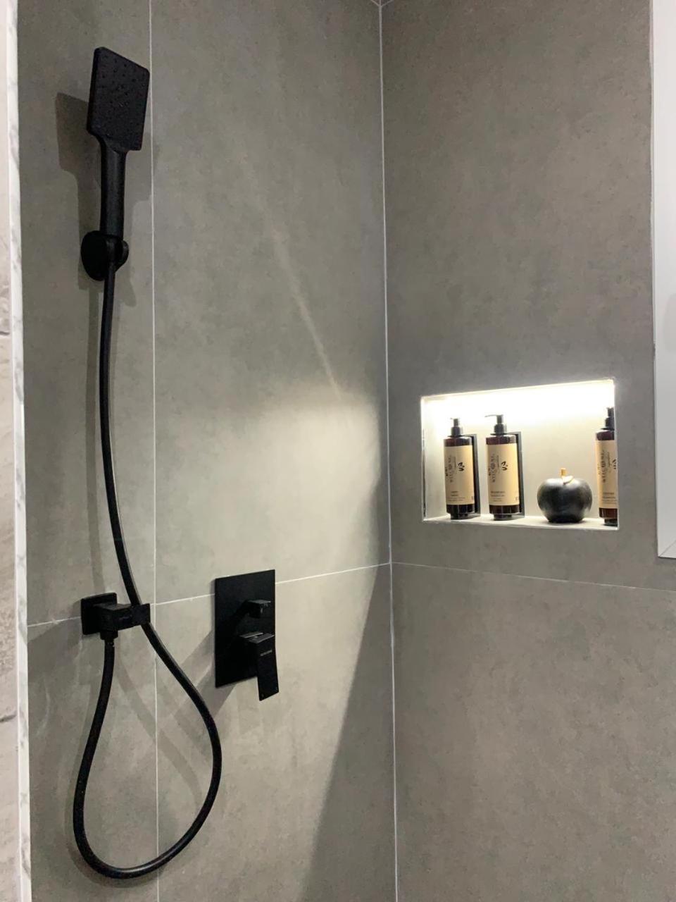 New Valona Apartment City Center Vlorë エクステリア 写真